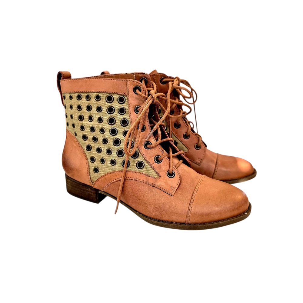 Gianni Bini Leather and Lace Ankle Style Boots Size 6.5